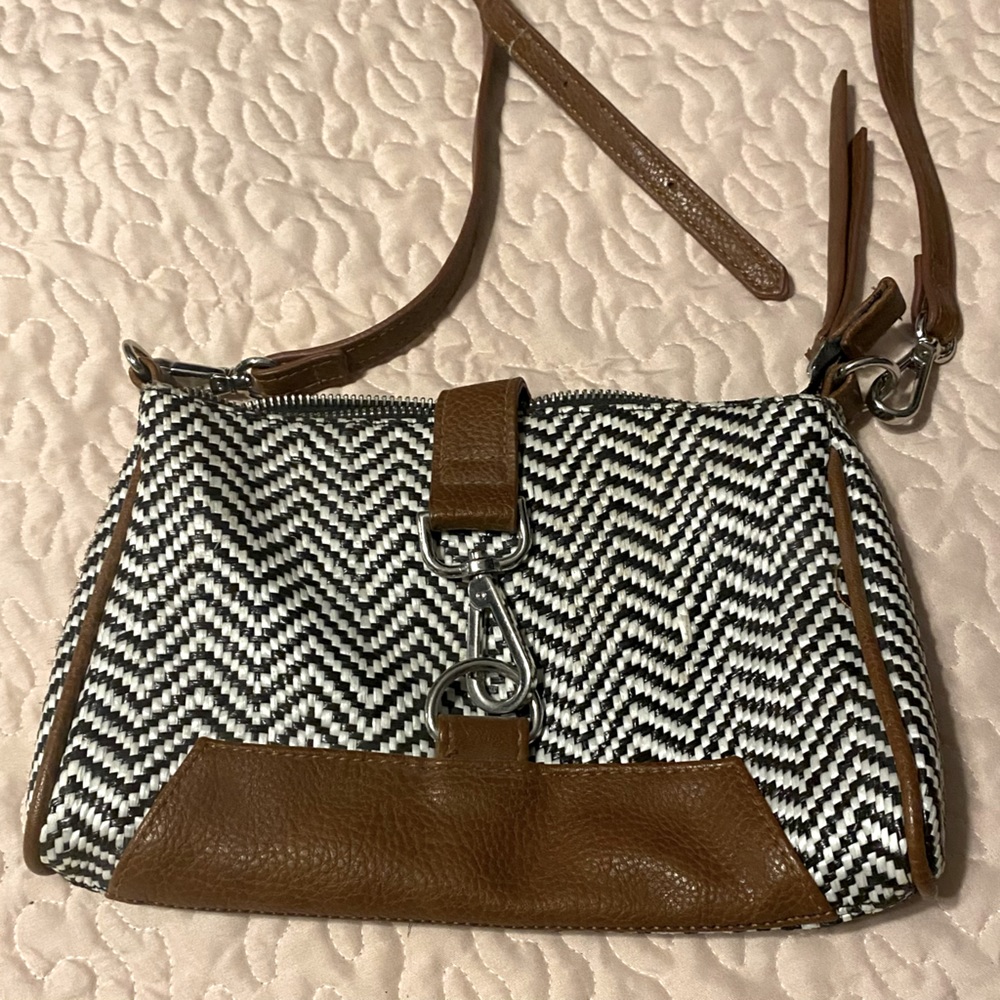 🧡4 items for $15 - LP Blue crossbody purse. Black & white boho style 016
